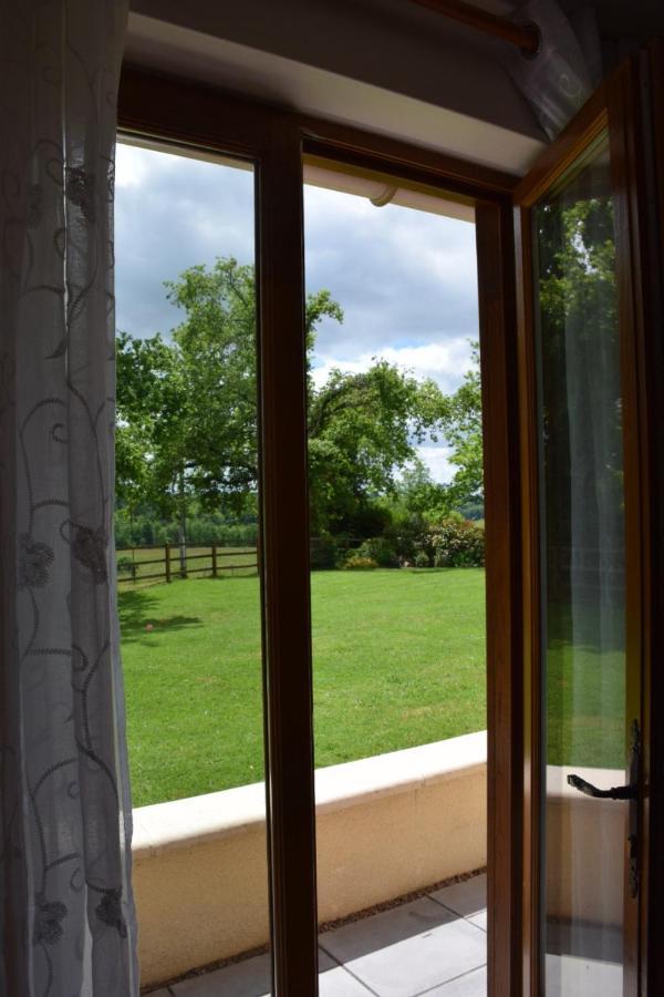 Libellule Bed & Breakfast Coussac-Bonneval ภายนอก รูปภาพ