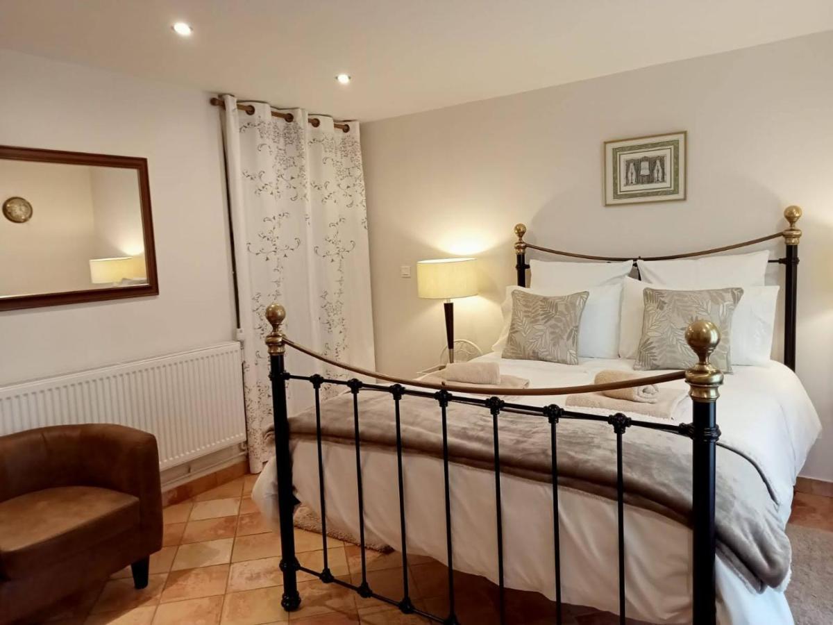 Libellule Bed & Breakfast Coussac-Bonneval ภายนอก รูปภาพ